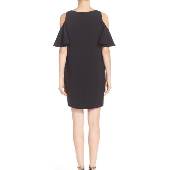 Chelsea28 ‘Peek-A-Boo’ Cold Shoulder Dress - Picture 2 of 6